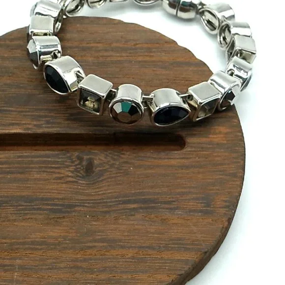 Black and Gray Crystal Stackable Silver-tone Bracelet Magnetic Clasp - Picture 8 of 11